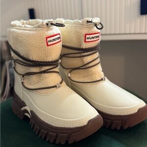 -SOLD on other platform-Hunter Wanderer Short Sherpa Snow Boot